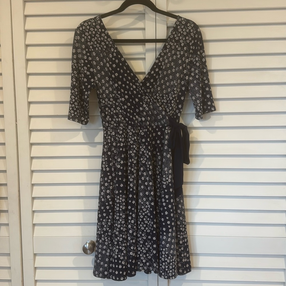 Pretty and unique Gilli knit dress